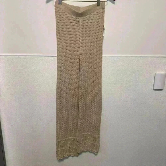 NWT! Pink Rose Crochet Knit Two Piece Set / Size S / Beige - Picture 11 of 16